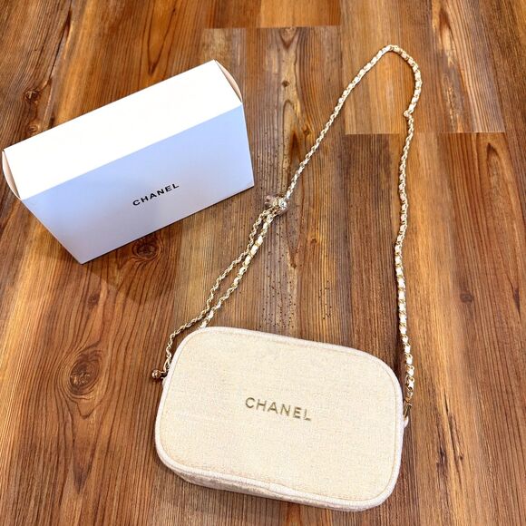 CHANEL Beauté Authentic VIP Makeup Pouch Mini Crossbody Bag w/Gold Chain Strap - Picture 3 of 12